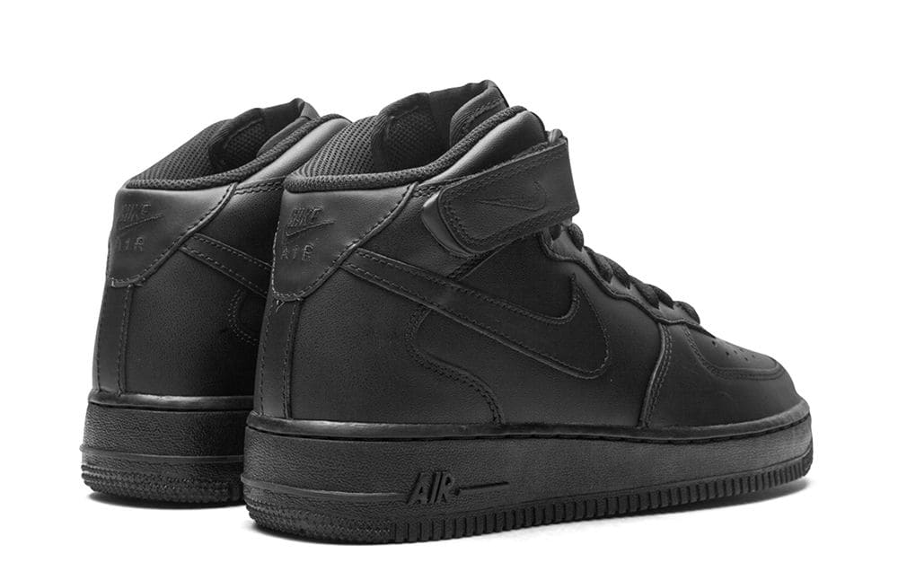 AIR FORCE 1 MID 07 NEGRA