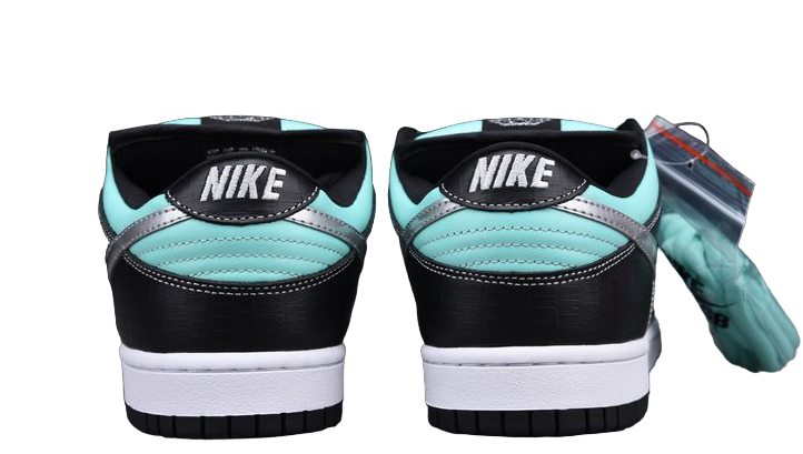 NIKE SB DUNK LOW DIAMOND SUPPLY CO TIFFANY