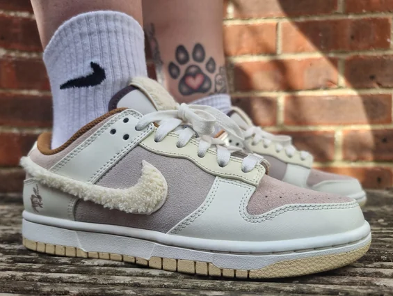 NIKE DUNK LOW RETRO YEAR OF THE RABBIT FOSSIL STONE