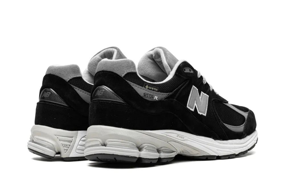 NEW BALANCE 2002R GORE-TEX