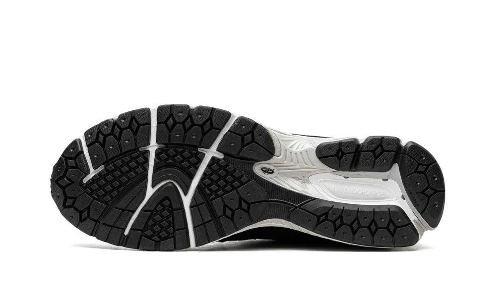 NEW BALANCE 2002R GORE-TEX