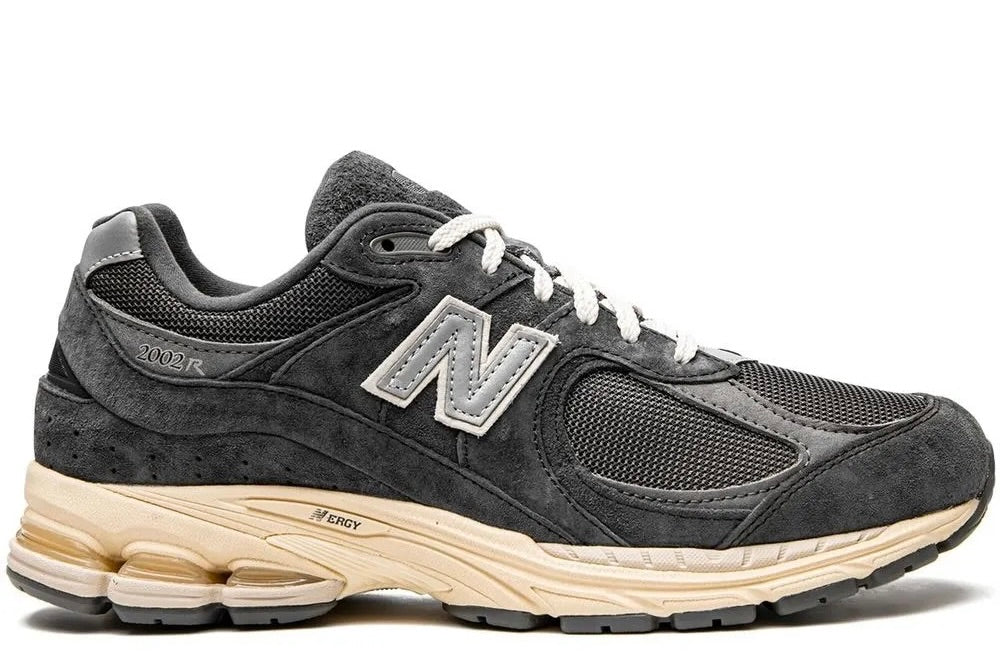 NEW BALANCE 2002R BLACK DARK GREY