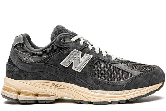 NEW BALANCE 2002R BLACK DARK GREY
