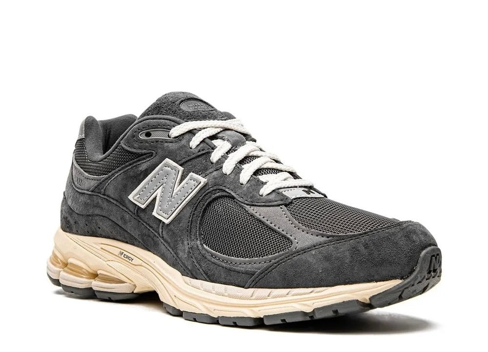 NEW BALANCE 2002R BLACK DARK GREY