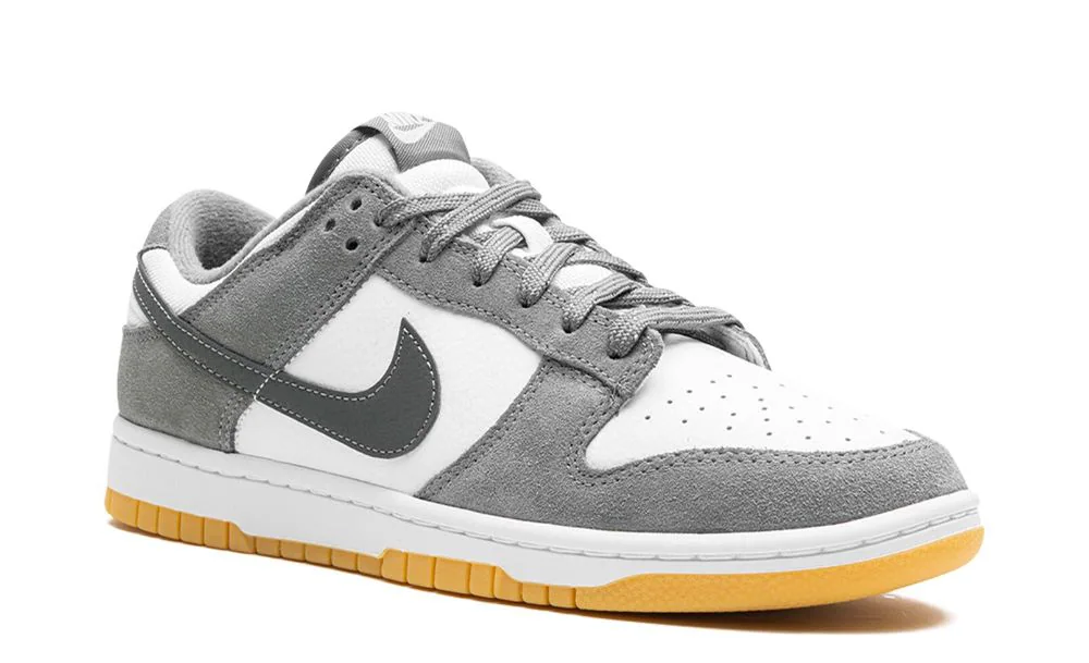 NIKE DUNK LOW SMOKE GREY GUM