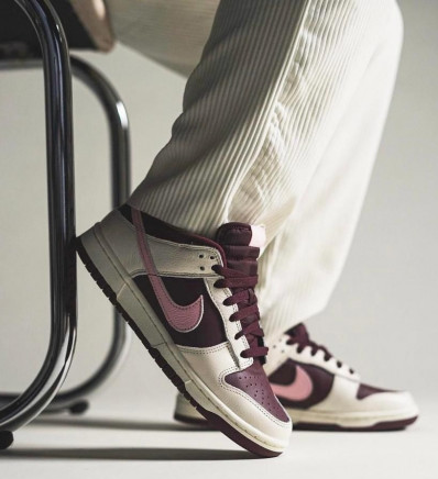 NIKE DUNK LOW RETRO PRM VALENTINE'S DAY