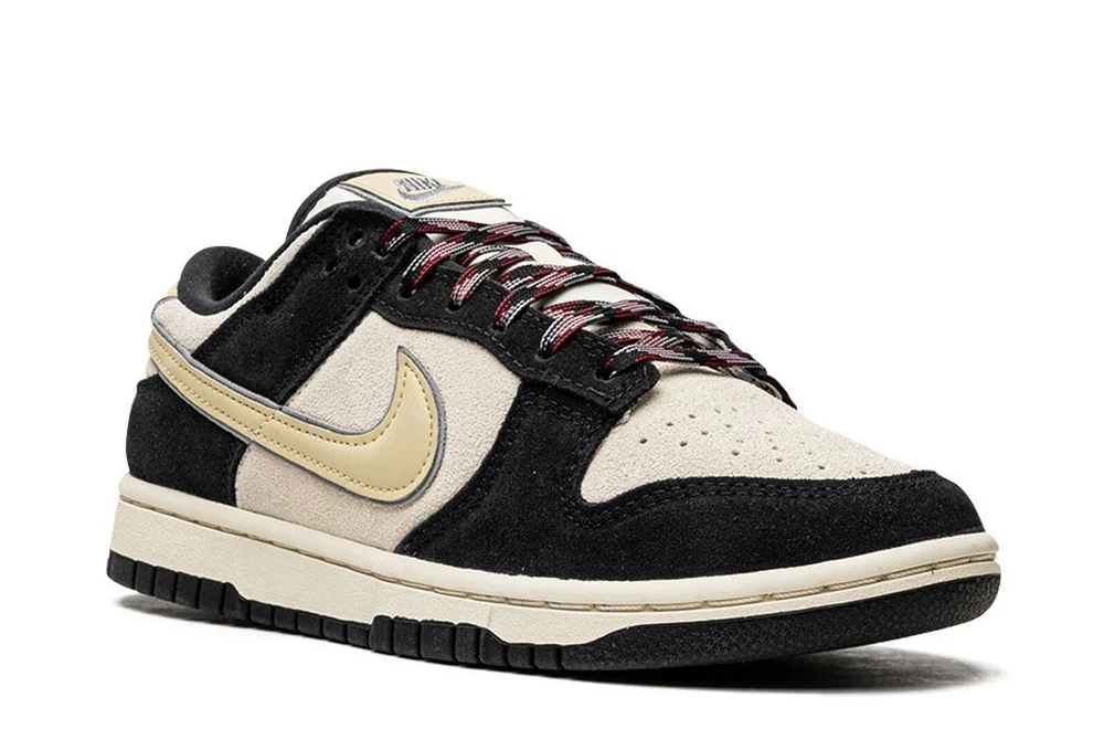 NIKE DUNK LOW LX BLACK SUEDE TEAM GOLD