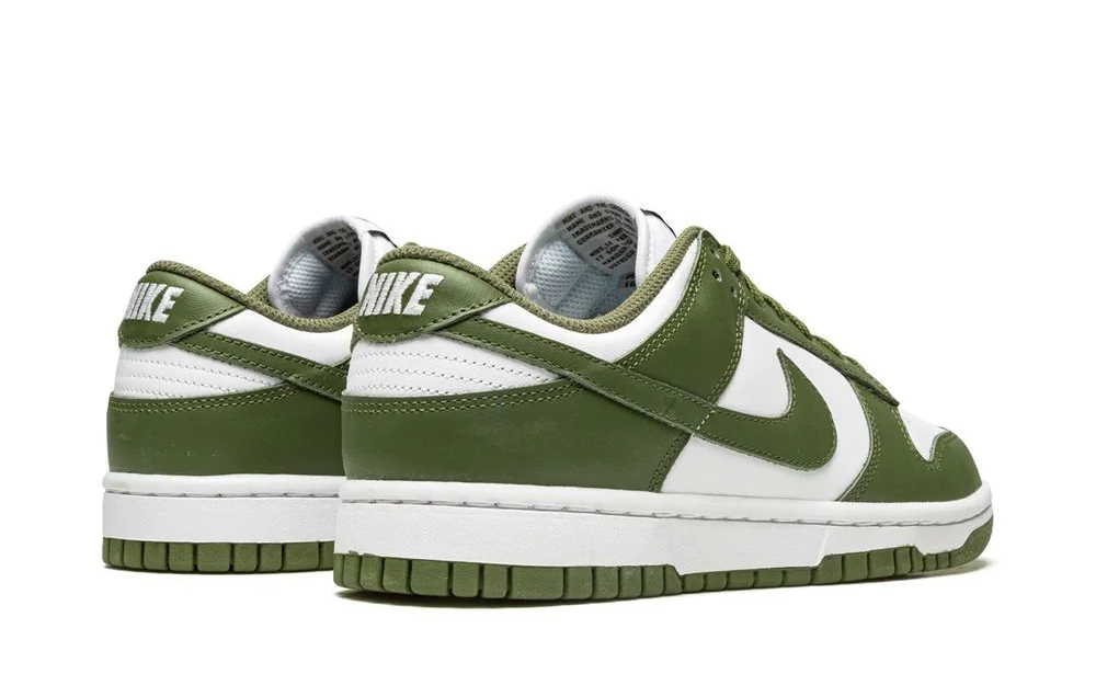 NIKE DUNK LOW MEDIUM OLIVE